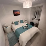 Rare - House With Private Garage - Historic Center - 500 M - Max 6 People Hébergement de vacances *