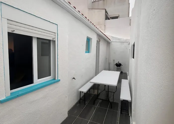 Rare - House With Private Garage - Historic Center - 500 M - Max 6 People Semesterbostad *